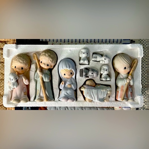 Enesco Precious Moments Nativity - Picture 1 of 6
